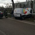 Furgone trafitto da guardrail: muore 25enne. Grave 22enne di Palo del Colle