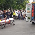 Autobus investe passante in piazza Marconi: la vittima ferita in maniera grave