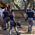 Blitz nei campi nomadi, controlli a Bari e Bitonto: 75 identificati