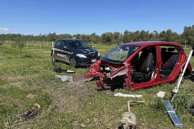 Trovate altre tre auto rubate dalla Metronotte: una era stata incendiata