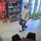 Armati di bastoni fuggono con l'incasso, rapina in un bar di Bitonto