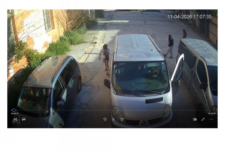 Atto vandalico ai danni di un mezzo della cooperativa Eughenia