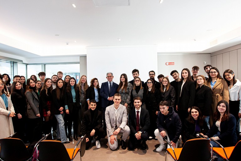 Fondazione Megamak foto premiazione Giovani Talenti