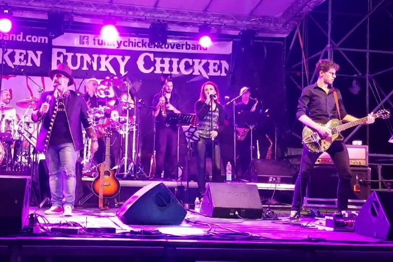 I Funky Chicken