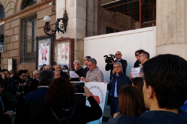 Giornalisti in protesta a Bari