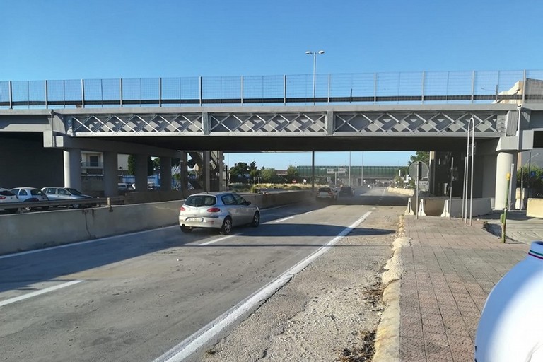 Il ponte di via Modugno riaperto