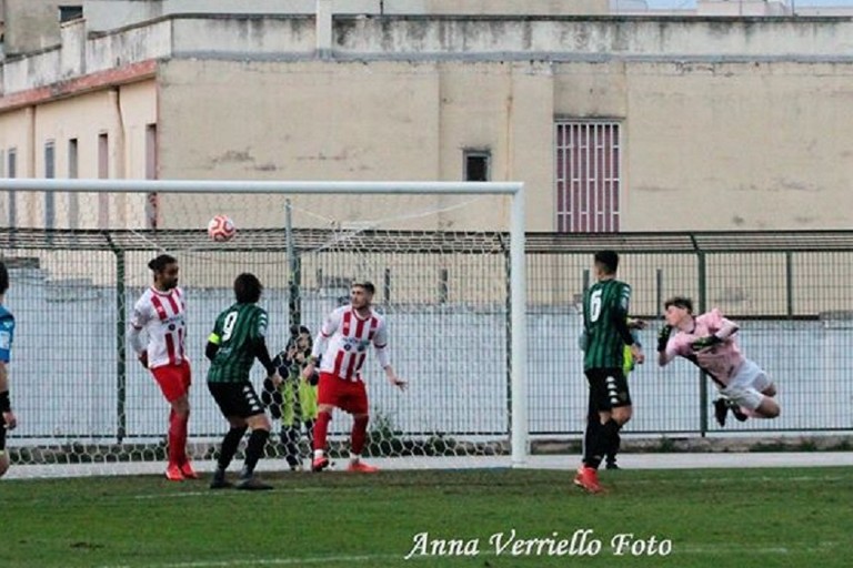 Il secondo gol dei neroverdi. <span>Foto Anna Verriello</span>
