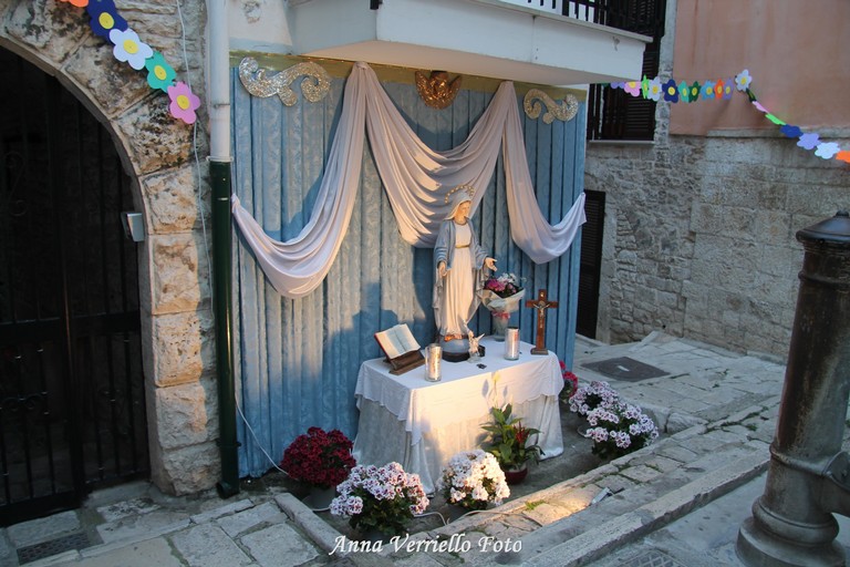 Altare Mariano in via Sant'Andrea. <span>Foto Anna Verriello </span>