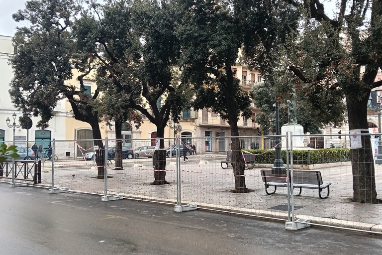 Lavori in piazza Aldo Moro