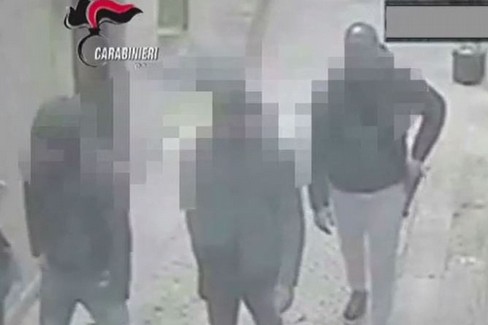 Ferirono tre esponenti dei Conte: arresti nel clan Cipriano