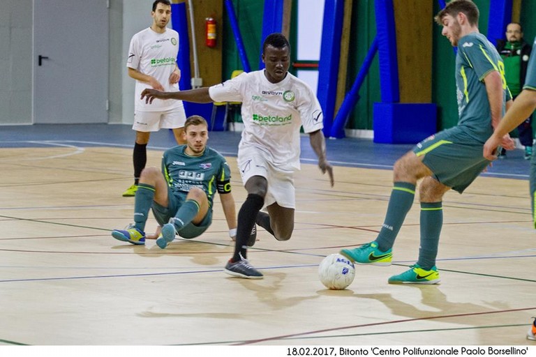 Oumar in azione durante una partita di campionato. <span>Foto Annamaria Frascella Fotografia</span>