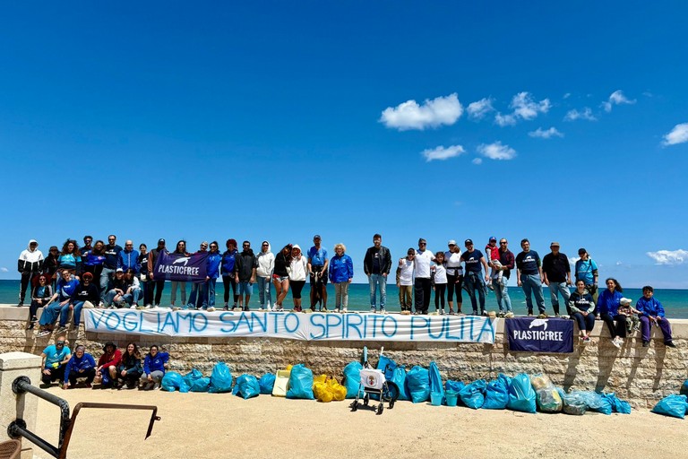 Plastic free con 2hands Bitonto a Santo Spirito