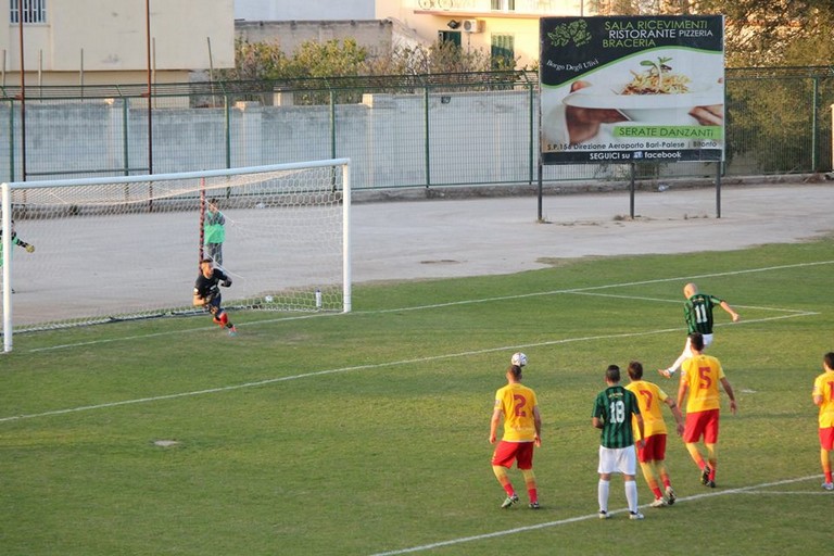 Il rigore-vittoria di Moscelli. <span>Foto Anna Verriello</span>