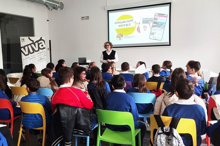 Studenti di Barletta in visita nella redazione del Viva Network