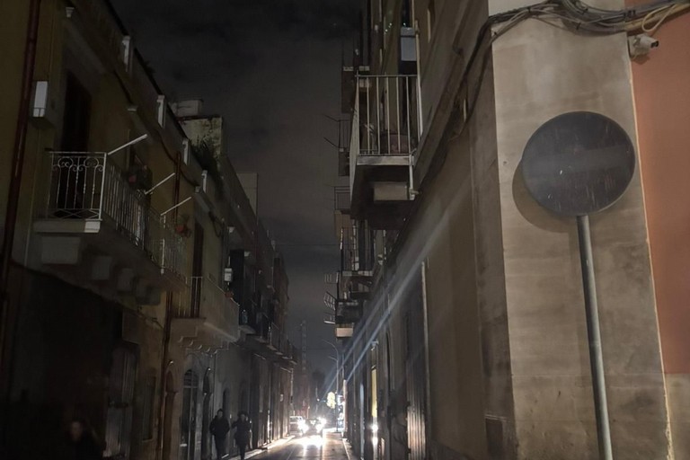 Via Crocifisso al buio