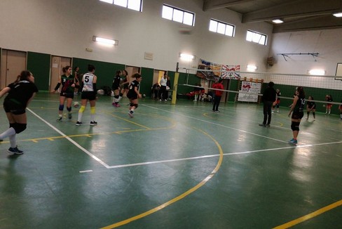 Una fase di gioco della semifinale di andata. <span>Foto pagina facebook Volley Ball Bitonto</span>