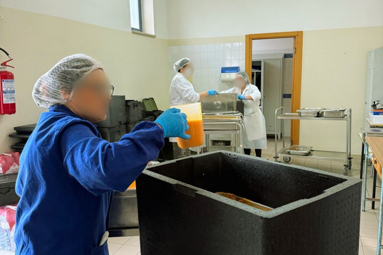 Mensa scolastica scuola 