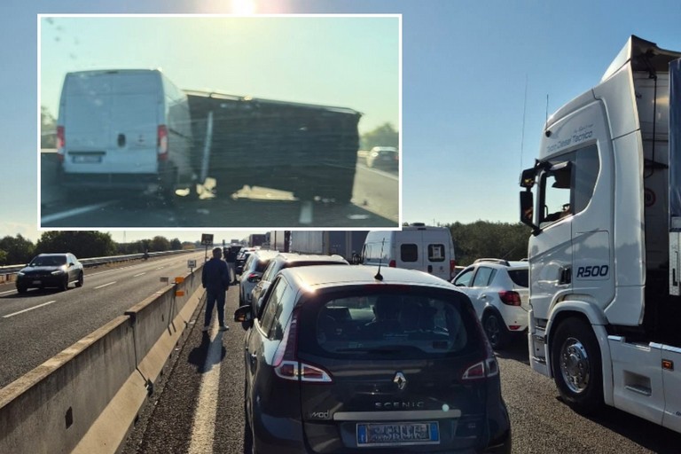 Incidente con camion ribaltato: A14 tra Molfetta e Bitonto
